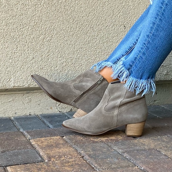 Distressed Genuine Leather Kitten Heel Ankle Boots - Picture 13 of 13